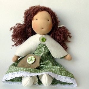 Waldorf baba -hagyományos waldorf baba göndör hajjal, természetes anyagokból -  - Meska.hu