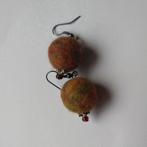 Őszi levél fülbevaló - fülbevaló gyönggyel - ékszer - fülbevaló - lógós kerek fülbevaló - Meska.hu