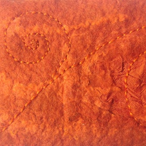 Selymes érintés - egyedi, merinó gyapjúból, selyemmel nemezelt, kézzel varrt és hímzett tolltartó  - otthon & életmód - papír, írószer - tolltartó & ceruzatekercs - Meska.hu