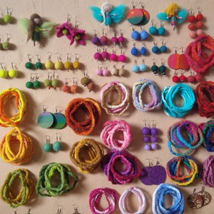 Alkonyat - fa fülbevaló kézzel festve - ékszer - fülbevaló - lógós kerek fülbevaló - Meska.hu