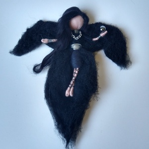 Dark angel - gyapjúból, selyemből készült fekete angyal, tündér, figura  - otthon & lakás - dekoráció - halloween - halloweeni figurák - Meska.hu
