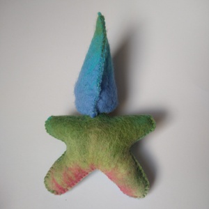 Csillagbaba öcsi - újra felhasznált, kimaradt anyagokból készült Waldorf manó  - játék & sport - baba & babaház - baba - Meska.hu