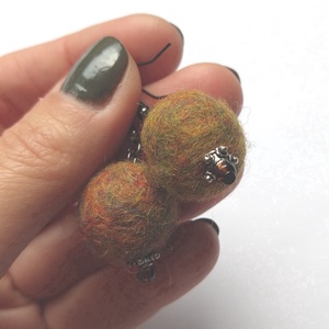 Őszi levél fülbevaló - fülbevaló gyönggyel - ékszer - fülbevaló - lógós kerek fülbevaló - Meska.hu