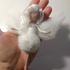 Hófehér tündér - gyapjú tündér, fehér színben, selyemmel - otthon & életmód - dekoráció - dísztárgy - Meska.hu