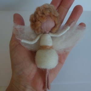 Natúr színű tündér - gyapjú tündér, angyal tűnemez technikával  - otthon & életmód - dekoráció - dísztárgy - Meska.hu