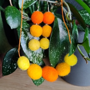 Citrus ékszerszett - gyapjúból nemezelt nyaklánc és fülbevaló - ékszer - ékszerszett - Meska.hu