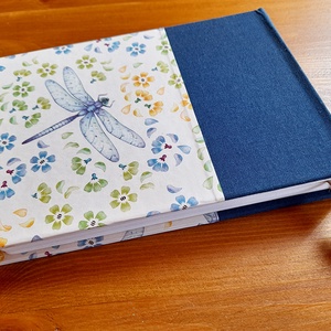 Egyedi sketchbook - kézi kötésű, szitakötő borítású - otthon & életmód - papír, írószer - jegyzetfüzet & napló - Meska.hu