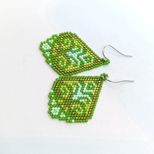 Green lover - zöld peyote fülbevaló , Ékszer, Fülbevaló, Lógó fülbevaló, Gyöngyfűzés, gyöngyhímzés, MESKA