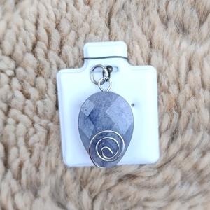 Kék aventurin medál drót-csiga diszítéssel - Meska.hu