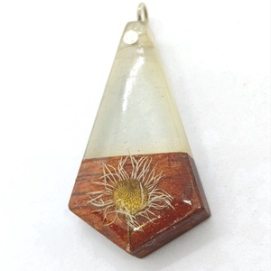 Seprencevirágos gyanta medál, Ékszer, Nyaklánc, Medál, Ékszerkészítés, Újrahasznosított alapanyagból készült termékek, MESKA