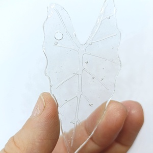 Anthurium leveles gyanta dísz - kellékek & szerszámok - dekorációs kellékek - figurák - Meska.hu