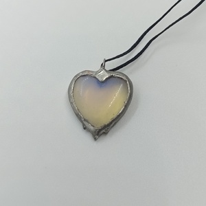 Opalit szív medál - ékszer - nyaklánc - medál - Meska.hu