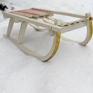 Piros szánkó - kézzel festett, felújított, szánkózásra, fotózásra is:) -  - Meska.hu