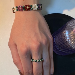 Színes virágos karkötő - ékszer - karkötő - gyöngyös karkötő - Meska.hu