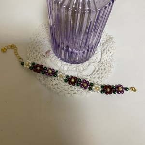 Színes virágos karkötő - ékszer - karkötő - gyöngyös karkötő - Meska.hu