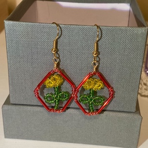 Piros keretes virág fülbevaló - ékszer - fülbevaló - lógó fülbevaló - Meska.hu