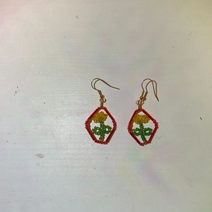 Piros keretes virág fülbevaló - ékszer - fülbevaló - lógó fülbevaló - Meska.hu