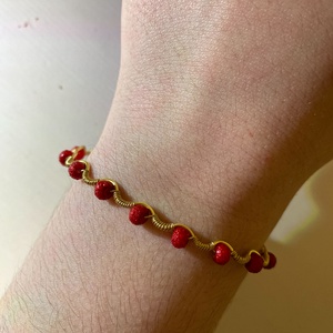 Piros gyöngyös karkötő, Ékszer, Karkötő, Gyöngyös karkötő, Ékszerkészítés, MESKA