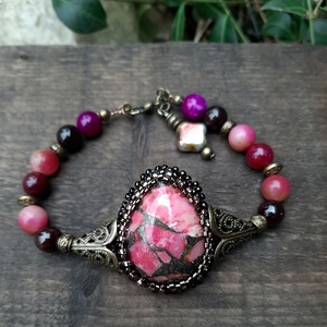 Jáde és gránát karkötő - ékszer - karkötő - gyöngyös karkötő - Meska.hu