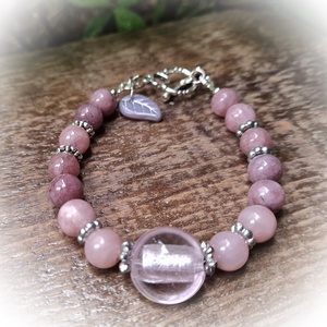 Halvány rózsaszín jade karkötő lámpagyönggyel - ékszer - karkötő - gyöngyös karkötő - Meska.hu