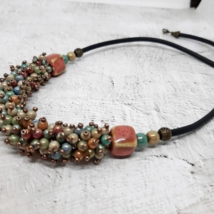 Szines bogyós nyaklánc - ékszer - nyaklánc - gyöngyös nyaklánc - Meska.hu