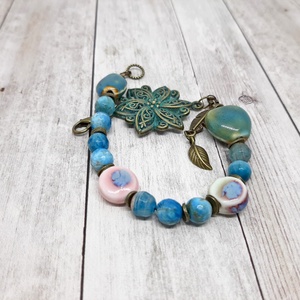 Apatit-kerámia karkötő, bohém stílus ékszer, kék karkötő, féldrágakő karkötő - ékszer - karkötő - gyöngyös karkötő - Meska.hu