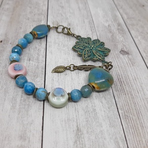 Apatit-kerámia karkötő, bohém stílus ékszer, kék karkötő, féldrágakő karkötő - ékszer - karkötő - gyöngyös karkötő - Meska.hu