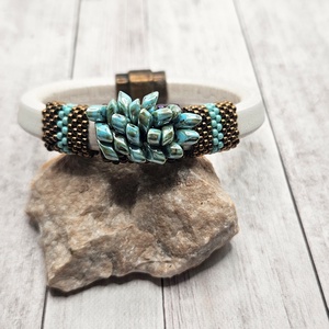 Regaliz bőr karkötő - Meska.hu