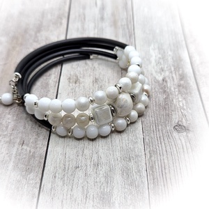 Fehér perzsa jáde karkötő - ékszer - karkötő - széles karkötő - Meska.hu