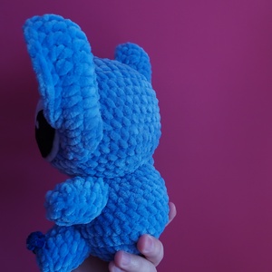 Horgolt Disney Stitch Inspirálta Kék Űrlény - 18 cm-es Amigurumi Plüssfigura Ajándékba vagy Dekorációnak - játék & sport - plüssállat & játékfigura - más figura - Meska.hu