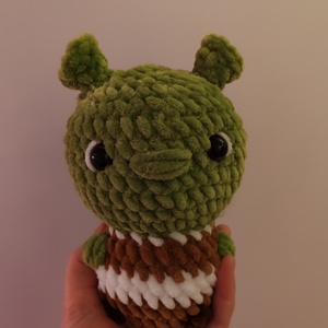 Shrek ihlette horgolt mesefigura zöld ogre játék ajándék , Játék & Sport, Plüssállat & Játékfigura, Plüss mesefigurák, Horgolás, MESKA