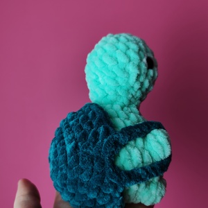 Zöld teknős kis meglepetéssel horgolt amigurumi ajándék játék felnőtt gyerek - játék & sport - plüssállat & játékfigura - plüss mesefigurák - Meska.hu