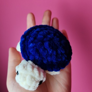 Kis kék fehér teknős horgolt amigurumi ajándék játék felnőtt gyerek - játék & sport - plüssállat & játékfigura - más figura - Meska.hu