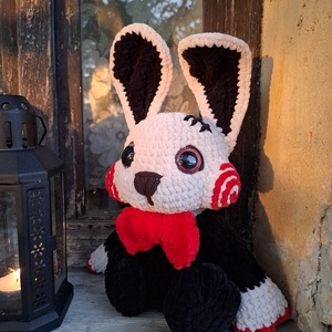 Fűrész ihletésű nyuszi, Játék & Sport, Plüssállat & Játékfigura, Nyuszi, Horgolás, MESKA