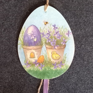 Húsvéti tojásos, ibolyás fa dísz szalagokkal, madzaggal, fagolyókkal., Ünnepi díszek, dekorációk, Húsvéti díszek és dekorációk, Decoupage, transzfer és szalvétatechnika, MESKA