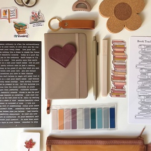 Bookish Bundle � Teddy bear  Könyvmoly csomag - Meska.hu