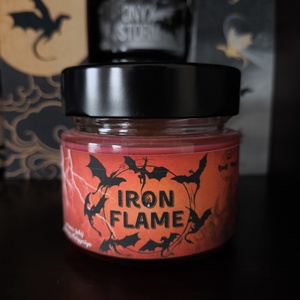 Fourth Wing / Iron Flame / Onyx Storm / Xaden szójaviasz illatgyertya - otthon & életmód - gyertya, illat, aroma - gyertya - Meska.hu