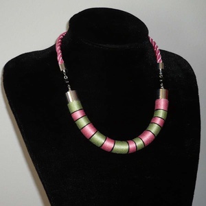 Frissesség - rózsaszín, zöld, fekete Twist nyaklánc - ékszer - nyaklánc - statement nyaklánc - Meska.hu