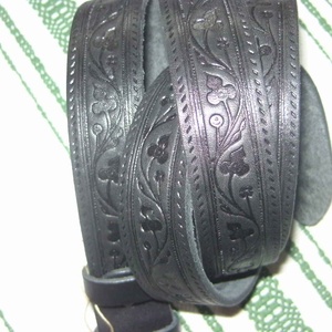 Leveles mintás bőr öv - Meska.hu