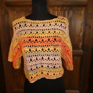 horgolt laza rövid felső s-es - ruha & divat - női ruha - mellény - Meska.hu