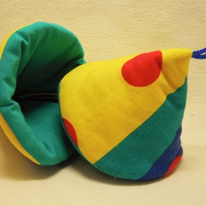 Vidám sárga, pöttyök, csíkok - edényfogó  - otthon & életmód - konyhafelszerelés, tálalás - konyhai textil - edényfogó & edényfedő - Meska.hu