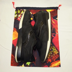 2 db cipőzsák - piros-fekete-sárga, csillagos, orkán anyagból - könnyű és praktikus - táska & tok - mosó & cipő zsák - Meska.hu