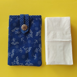 Kék virágmintás zsebkendőtartó, Táska & Tok, Pénztárca & Más tok, Zsebkendőtartó tok, Varrás, MESKA