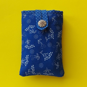 Kék virágmintás zsebkendőtartó - táska & tok - pénztárca & más tok - zsebkendőtartó tok - Meska.hu