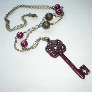 Réz-bordó kulcs - bordó kulcsos nyaklánc -  - Meska.hu