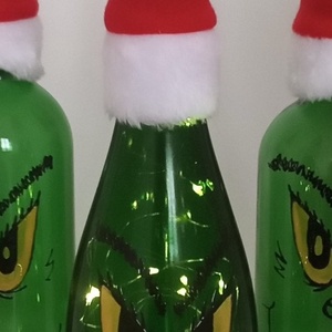 Pufók Grincs üveglámpás - egyedi festett üveg bottlelamp - otthon & életmód - lámpa - hangulatlámpa - Meska.hu