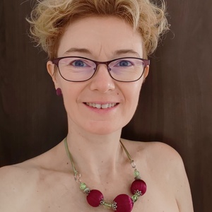 Burgundy és Pisztácia � Átkötős Szaténgolyós Statement Nyaklánc - Meska.hu