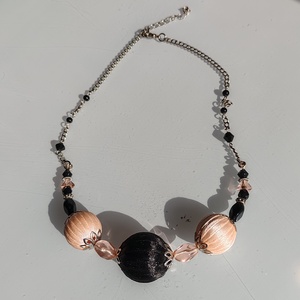 Peach - Black Luxe � Szaténgyöngyös Design Statement Nyaklánc - Meska.hu