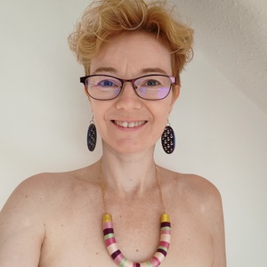 Spring Meadow Twist � Tavaszi rét árnyalatú fonallal bevont íves nyakék arany lánccal - Meska.hu