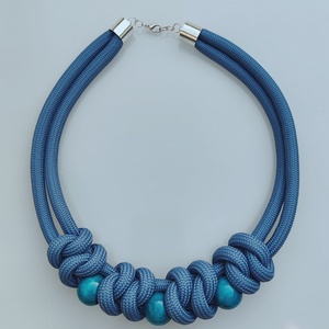 Indigo Knot Statement � Farmerkék makramécsomós nyakék türkiz gyöngyökkel - ékszer - nyaklánc - statement nyaklánc - Meska.hu
